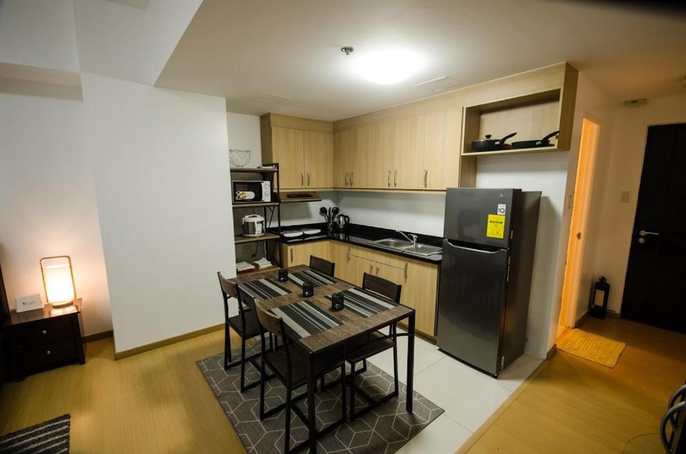 Prime Avant Bgc Location Apartments By Ph Staycation 马尼拉 外观 照片