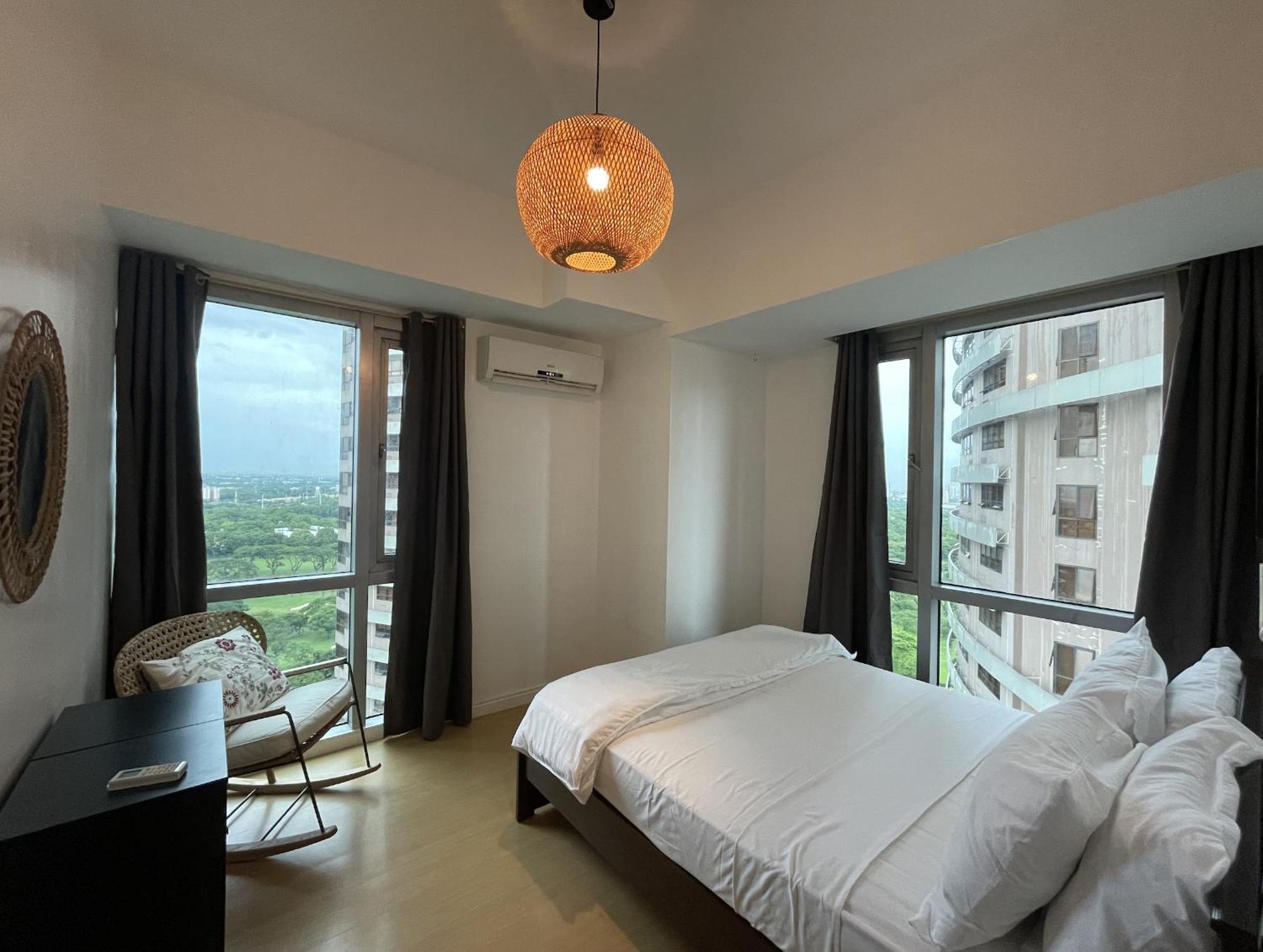 Prime Avant Bgc Location Apartments By Ph Staycation 马尼拉 外观 照片
