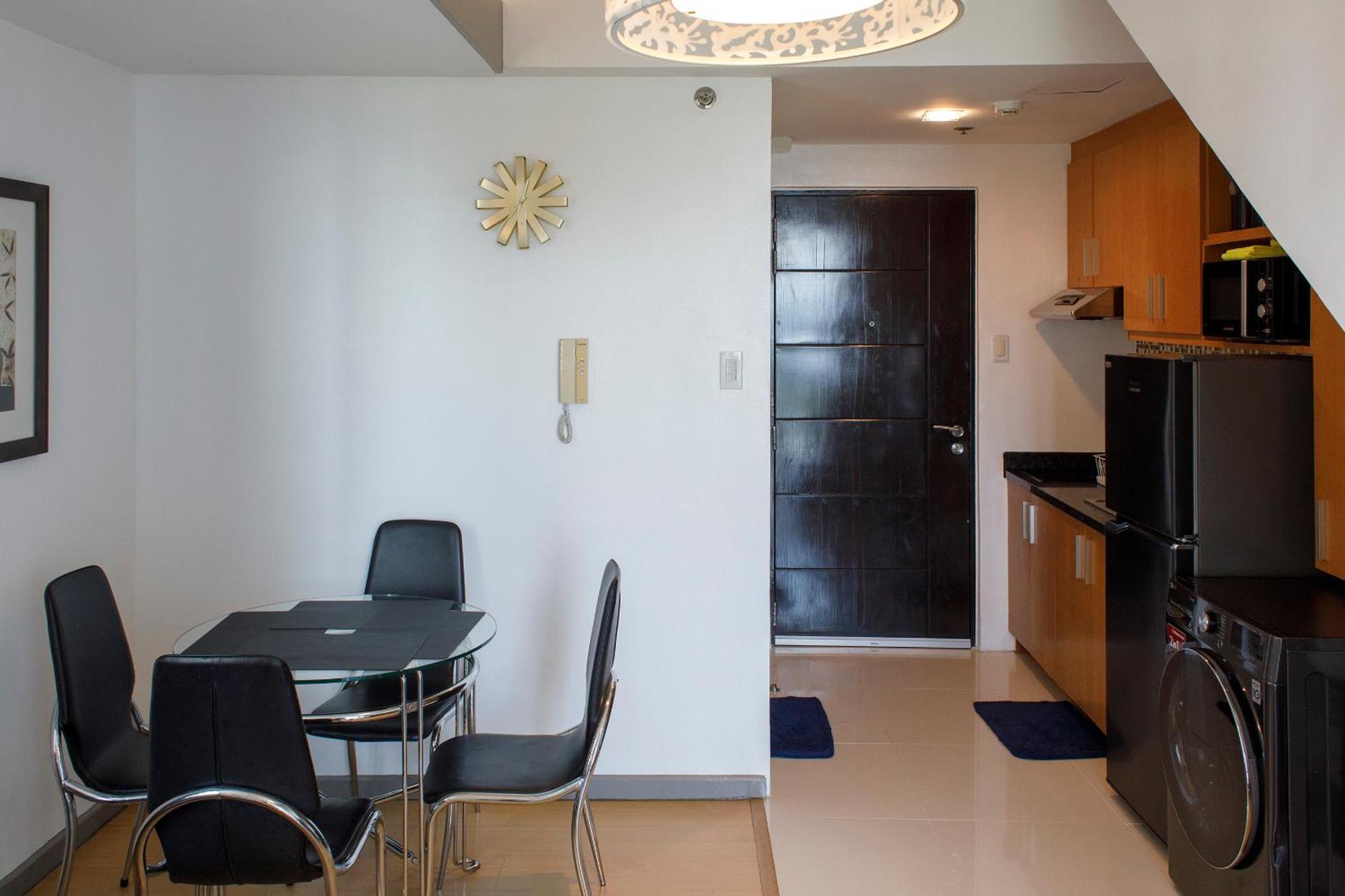 Prime Avant Bgc Location Apartments By Ph Staycation 马尼拉 外观 照片