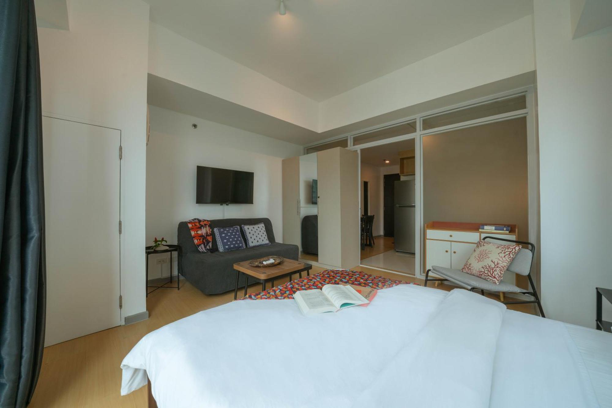 Prime Avant Bgc Location Apartments By Ph Staycation 马尼拉 外观 照片