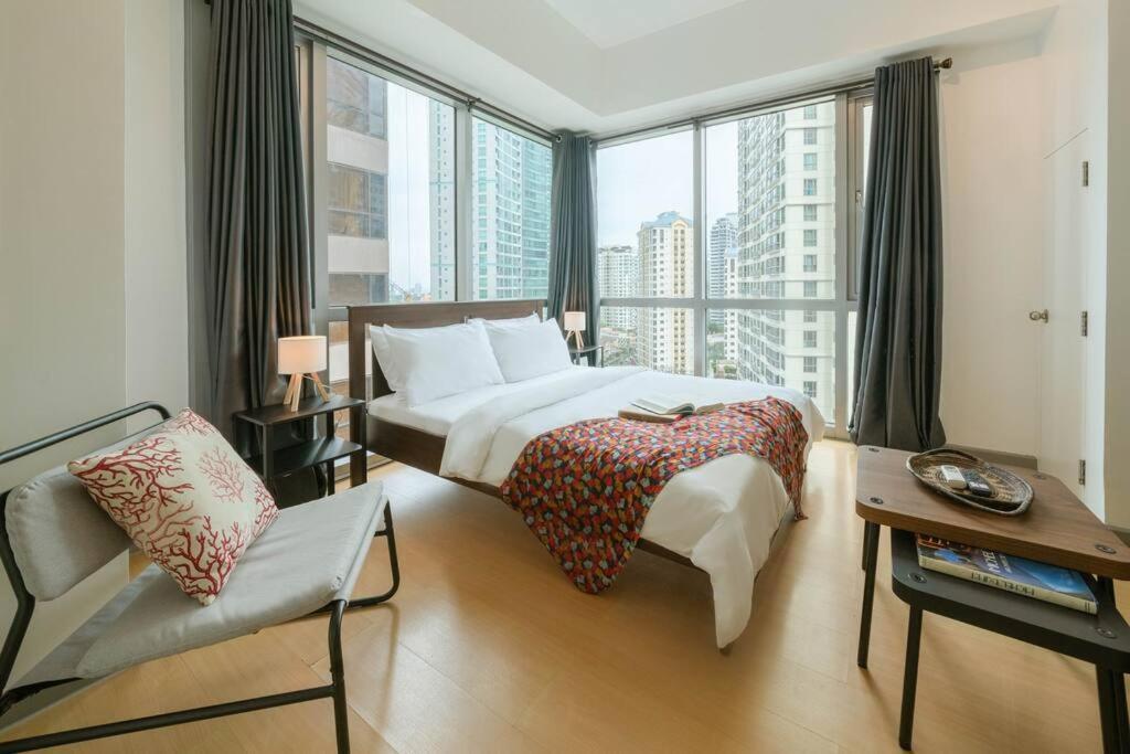 Prime Avant Bgc Location Apartments By Ph Staycation 马尼拉 外观 照片